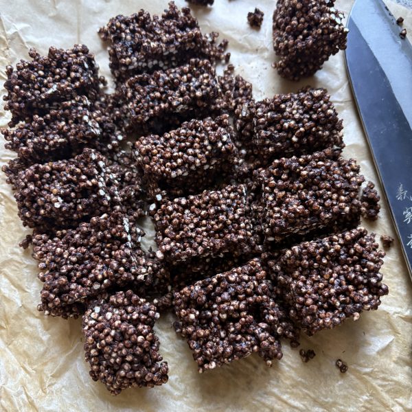 No-Bake Chocolate Puff Quinoa Bars