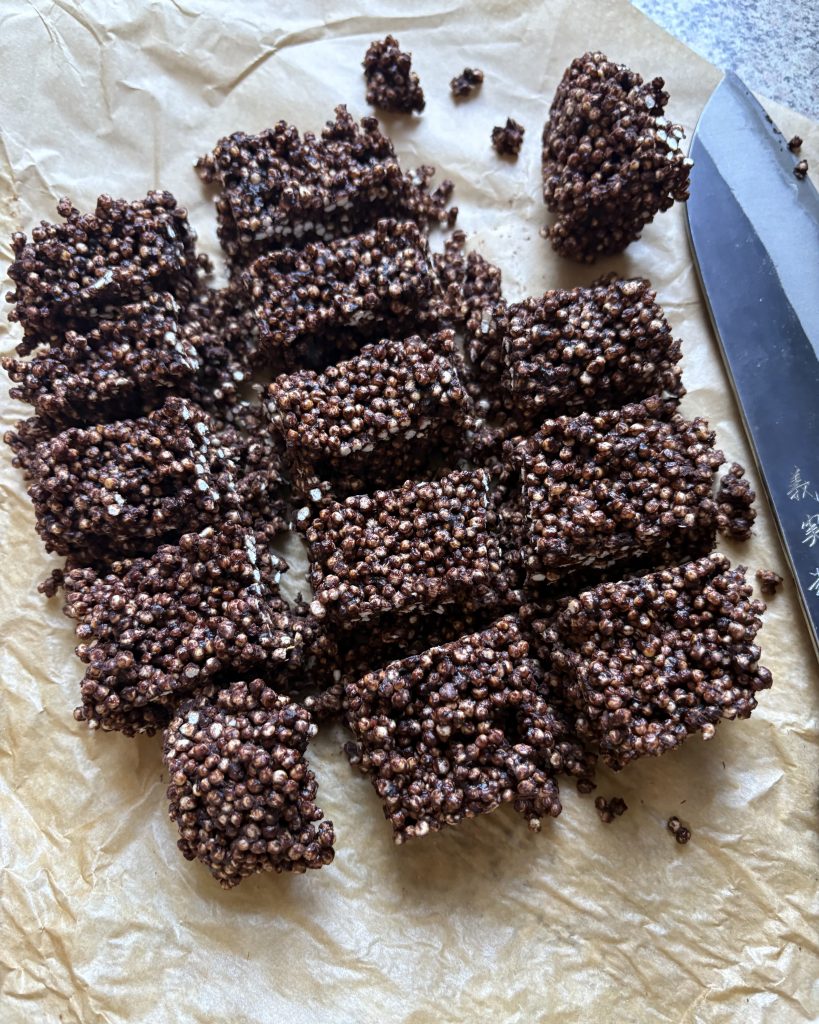 No-Bake Chocolate Puff Quinoa Bars